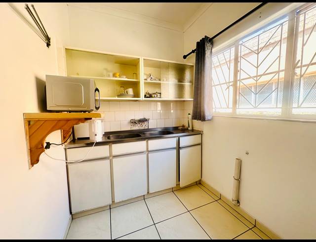 475M² MEDICAL SUITE TO LET IN ALBERTON NORTH